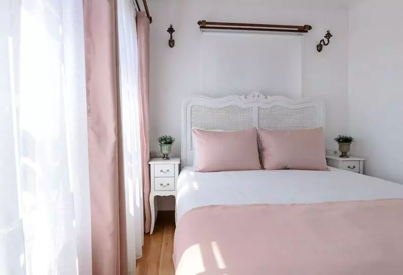 Hotelli Ali Baris Pansiyon Cunda