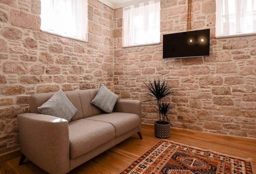 هتل Ali Baris Pansiyon Cunda