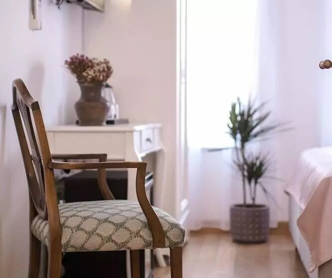 Hotelli Ali Baris Pansiyon Cunda