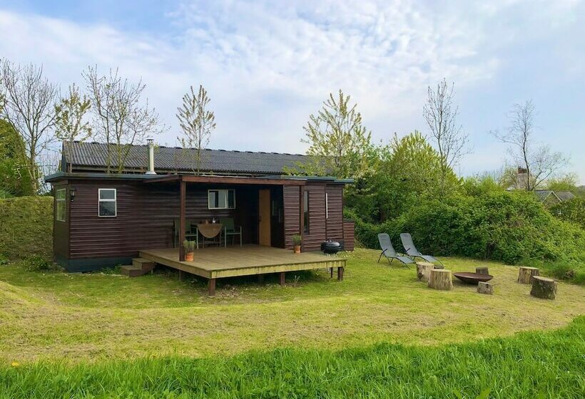 Cozy And Peaceful Cabin 15 Mins From Lyme Regis