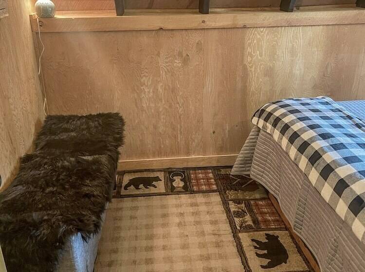 Cozy Priest Lake Cabin In The Woods