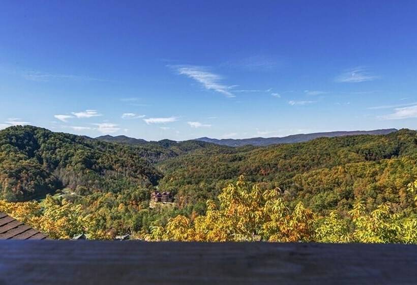 Donwell Manor 4 Bedrooms, 4 Baths, Sleeps 16 4 Cabin By Redawning