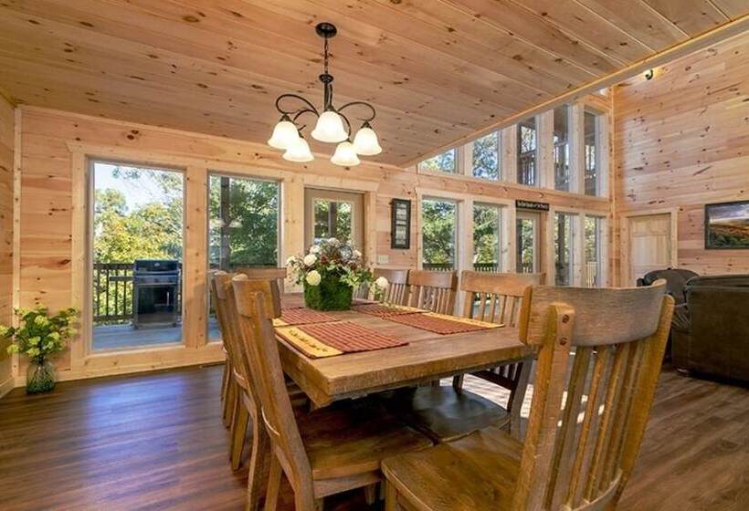 Donwell Manor 4 Bedrooms, 4 Baths, Sleeps 16 4 Cabin By Redawning