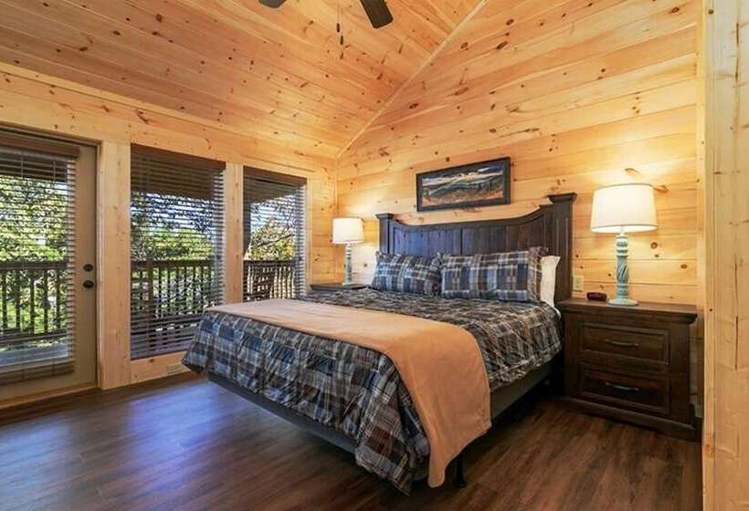 Donwell Manor 4 Bedrooms, 4 Baths, Sleeps 16 4 Cabin By Redawning