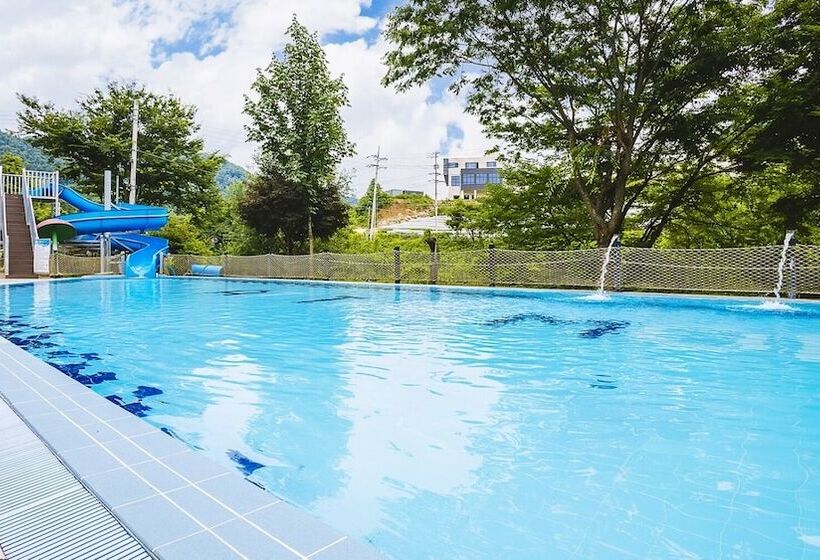 Gapyeong Atthemorn Dokchae Pension