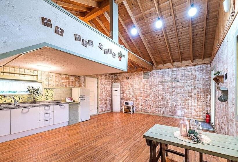 Gapyeong Atthemorn Dokchae Pension