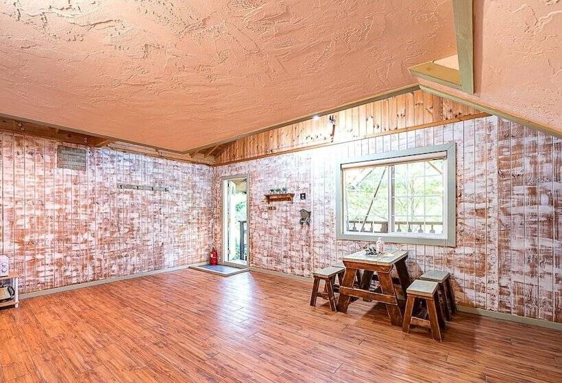 Gapyeong Atthemorn Dokchae Pension