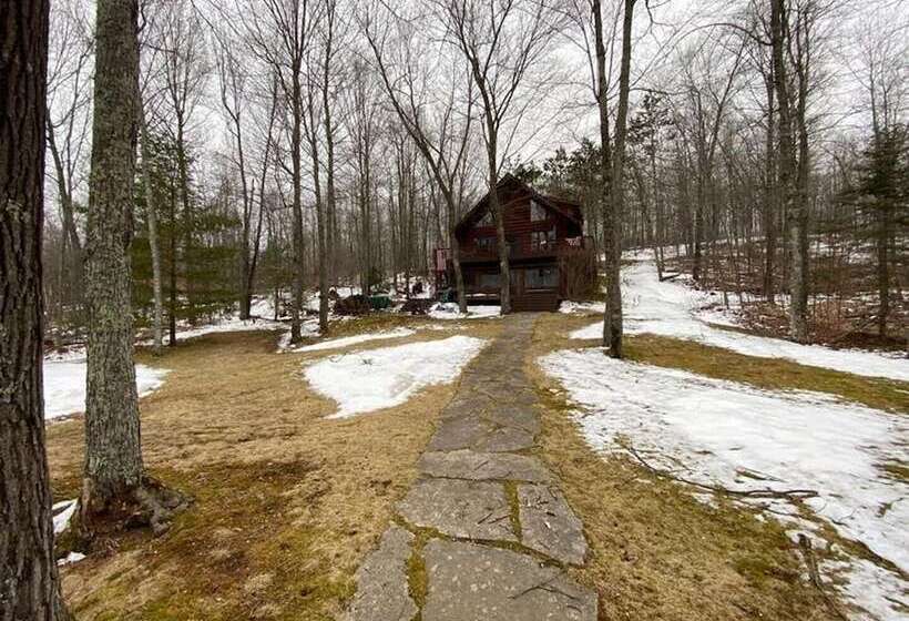 Grand View Log Cabin