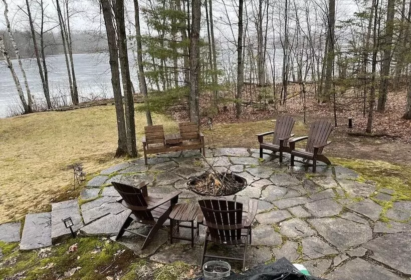 Grand View Log Cabin