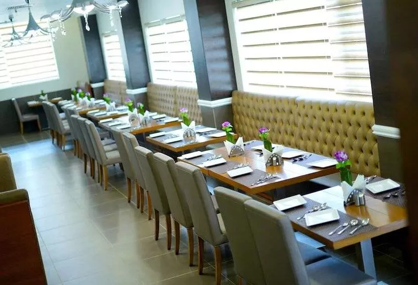 Hotelli Alexander Luxury