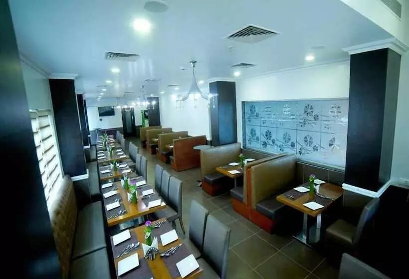 Hotelli Alexander Luxury