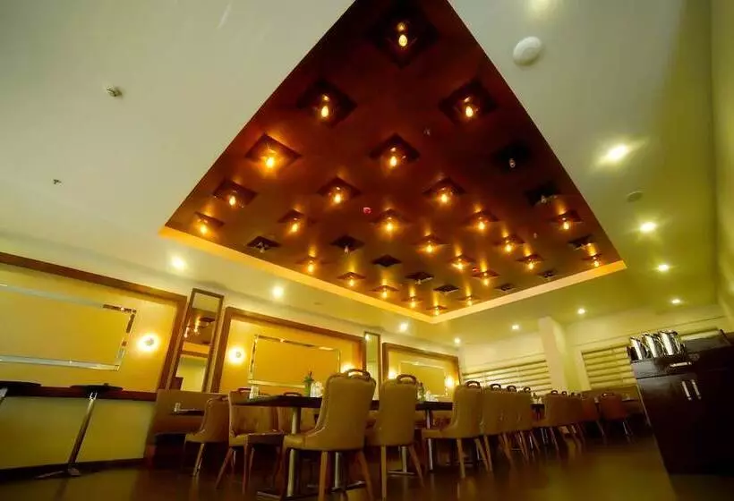 Hotelli Alexander Luxury