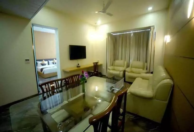 Hotelli Alexander Luxury