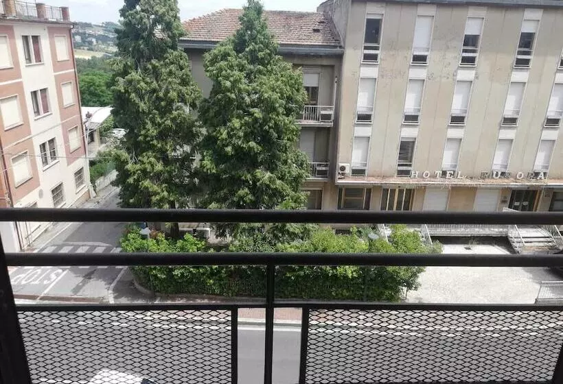 هتل Arno