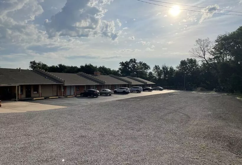 Hotelli Executive Inn Of Purcell