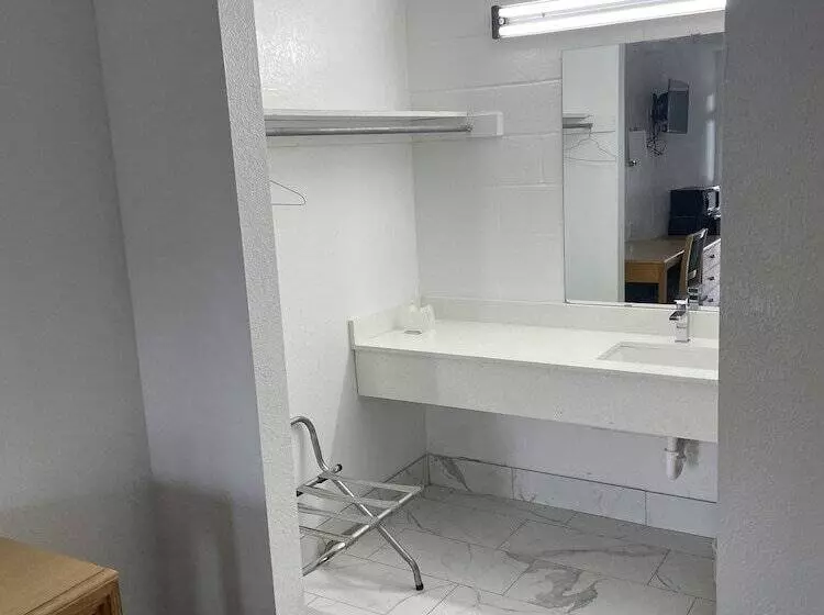 Hotelli Executive Inn Of Purcell