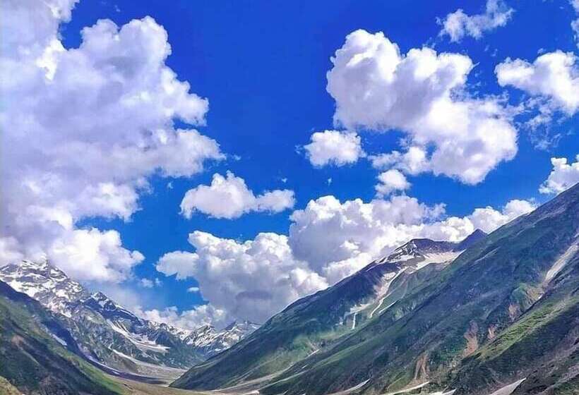 هتل Galaxy Cottages