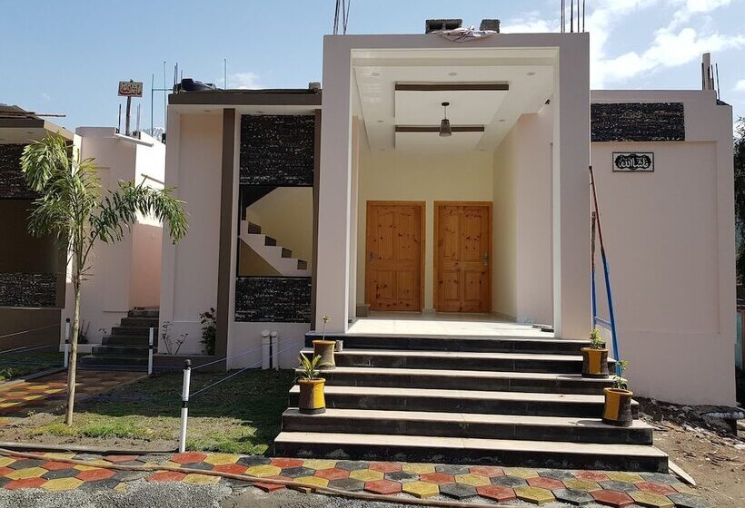 هتل Galaxy Cottages