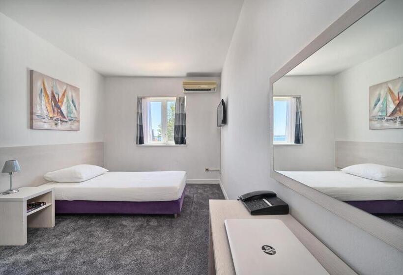 酒店 Aqua Guest Rooms & Suites Kaštela