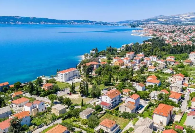 Hotelli Aqua   Guest Rooms & Suites Kaštela