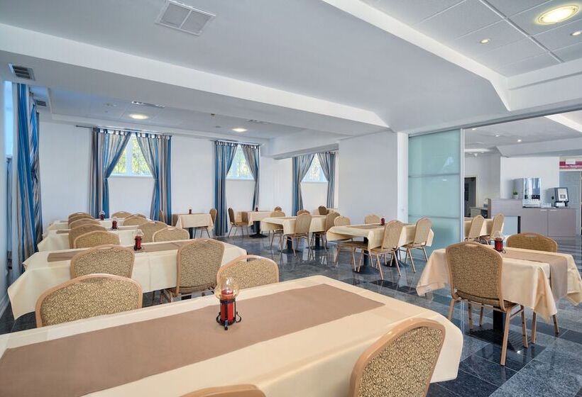 酒店 Aqua Guest Rooms & Suites Kaštela