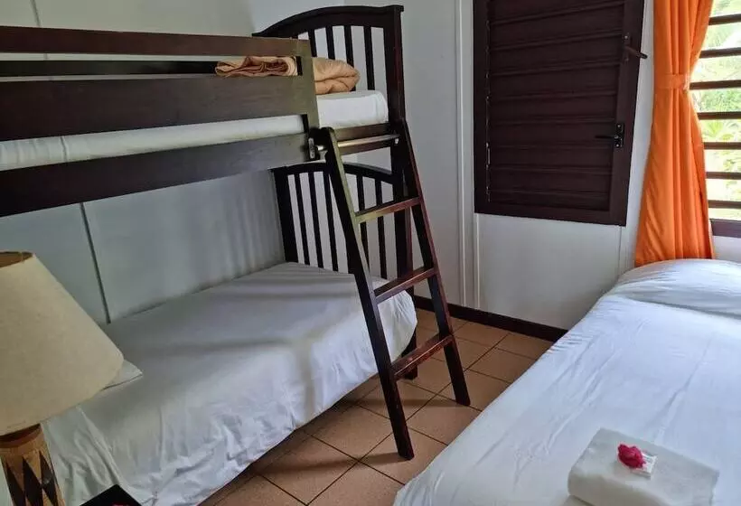 هتل Oasis De Kiamu