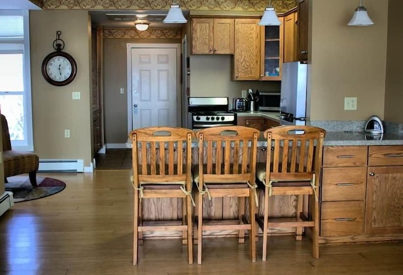 فندق Pier Plaza Lodging