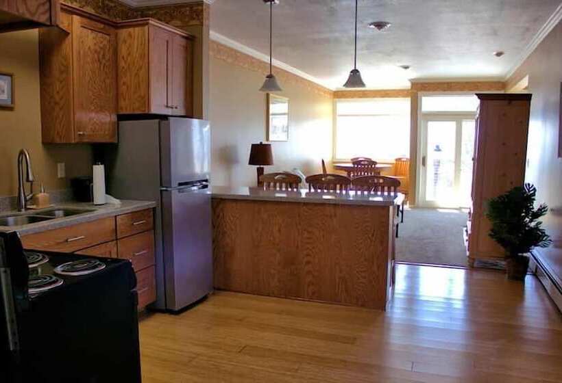 فندق Pier Plaza Lodging