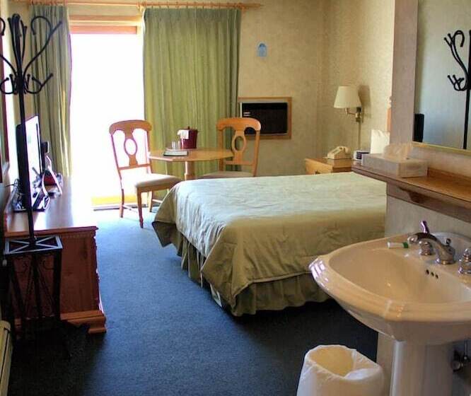 فندق Pier Plaza Lodging