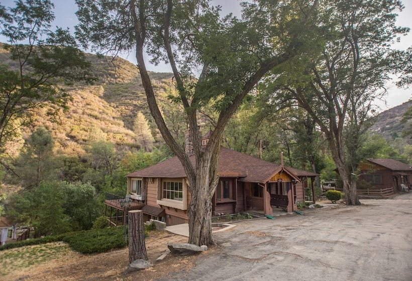 Отель Quiet Mind Lodge, Retreat & Spa Sequoias