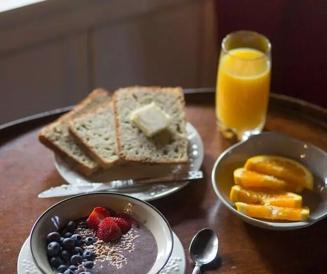 Hotelli Quiet Mind Lodge, Retreat & Spa Sequoias