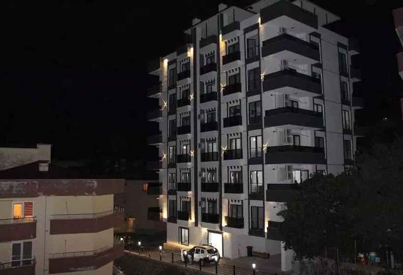 Hotelli Shahin Golden