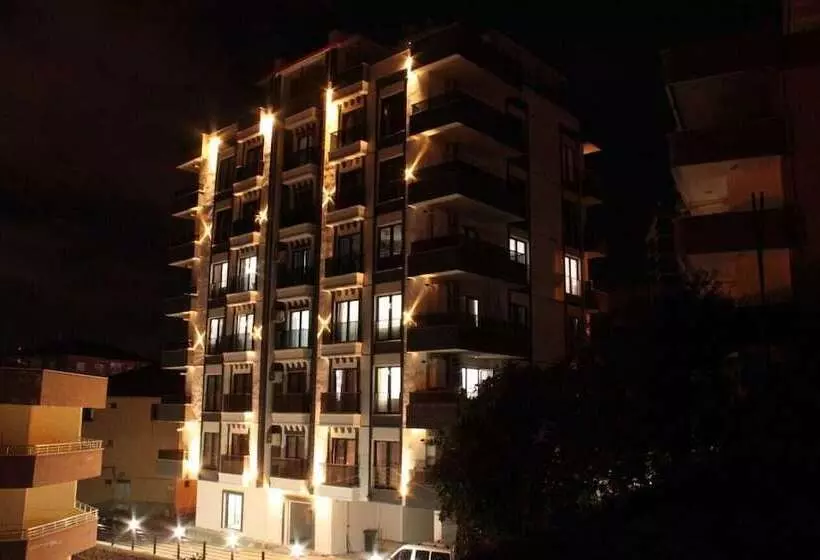 Hotelli Shahin Golden