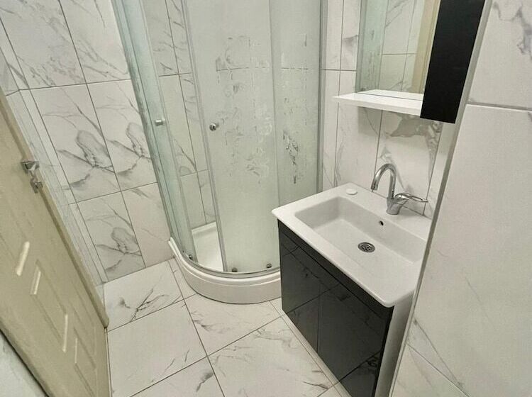 هتل Shahin Golden