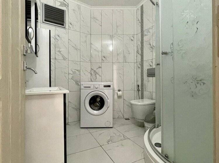 هتل Shahin Golden