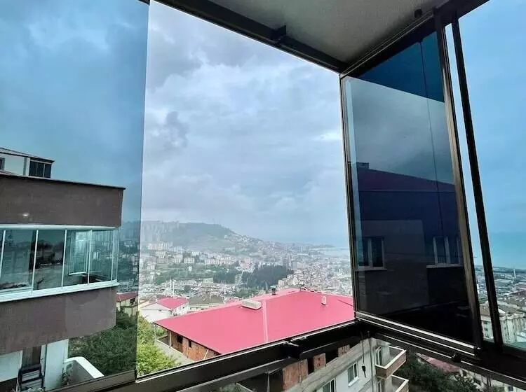 Hotelli Shahin Golden