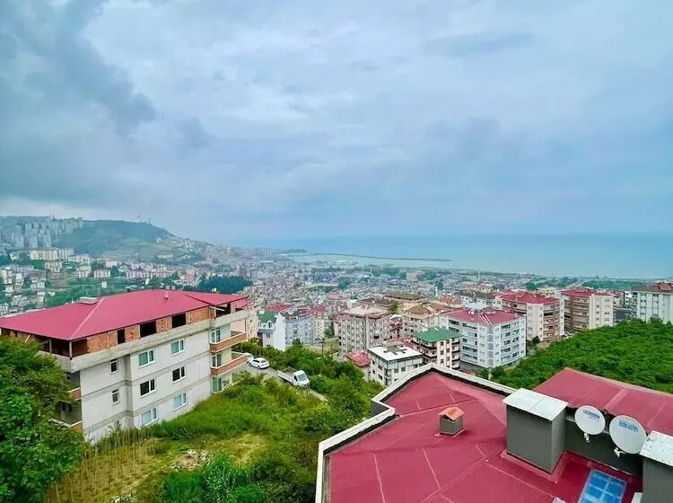 Hotelli Shahin Golden