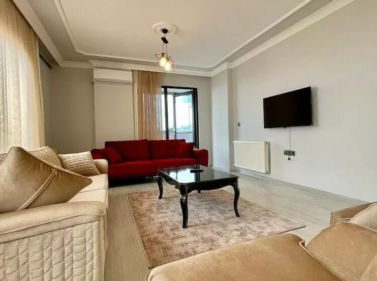 Hotelli Shahin Golden