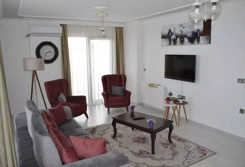 Hotelli Shahin Golden