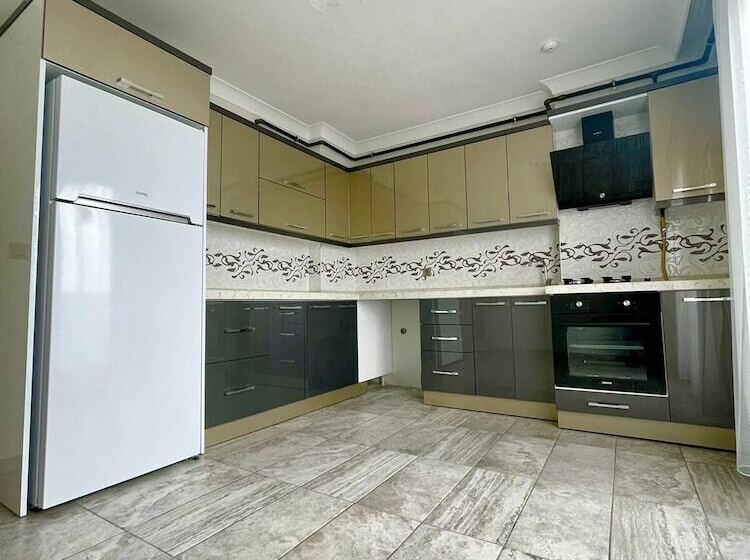 هتل Shahin Golden