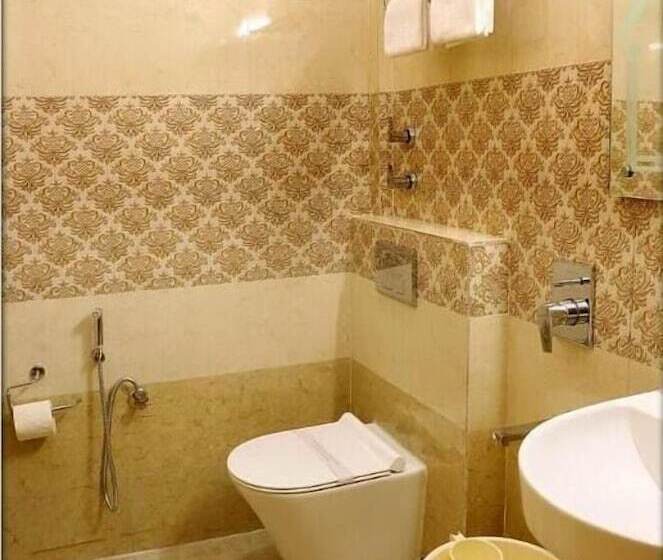 Hotel The Ranikhet Continental