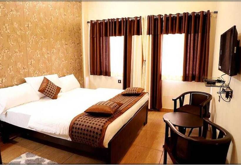 Hotel The Ranikhet Continental