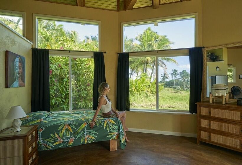 Kalani Oceanside Retreat