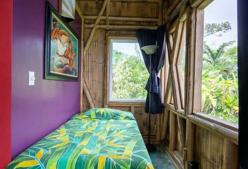 Kalani Oceanside Retreat