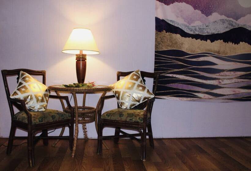 Kalani Oceanside Retreat