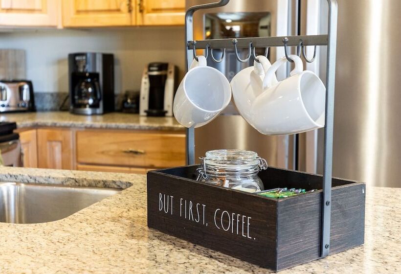 Lazy Bear Log Cabin Canyons Park