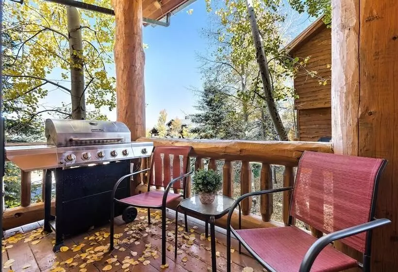 Lazy Bear Log Cabin Canyons Park