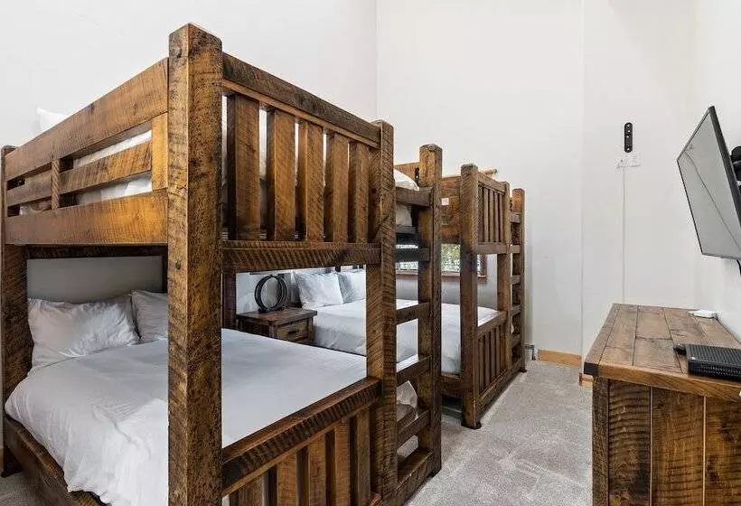 Lazy Bear Log Cabin Canyons Park