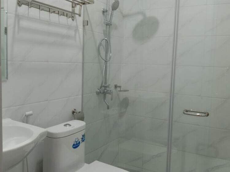 Meaco Royal Hotel  Lucena