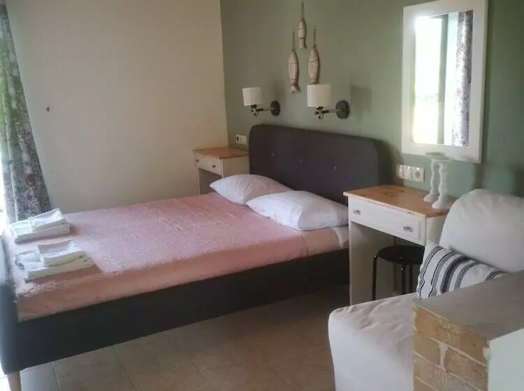 Majatalo Achillion B&b